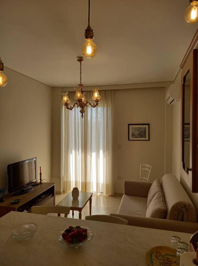 Jenny'S Luxury Flat Near The Center & Beach Каламата Екстер'єр фото